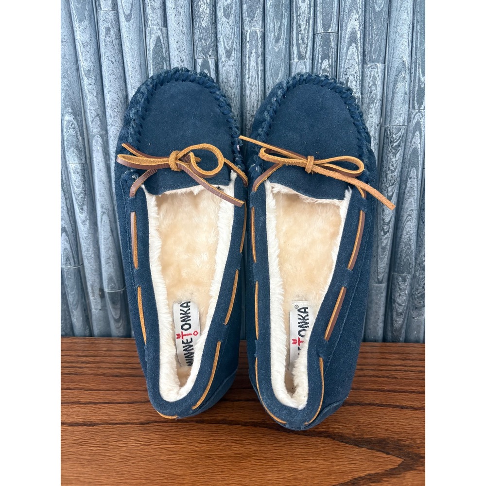 Minnetonka Cally Navy Blue Suede Faux Fur Moccasin Slippers 40414 Womens 9 - Picture 1 of 7